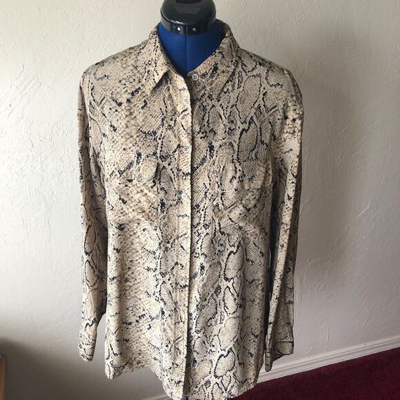 Equipment Femme Snake Print Silk Blouse in Brown/ Tan Size M - Picture 4 of 8